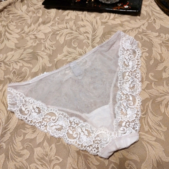 🌹🕊️🌹Exquisite VS Vtg Deadstock 90's White Sheer Mesh & Lace Panties - M - Picture 3 of 9